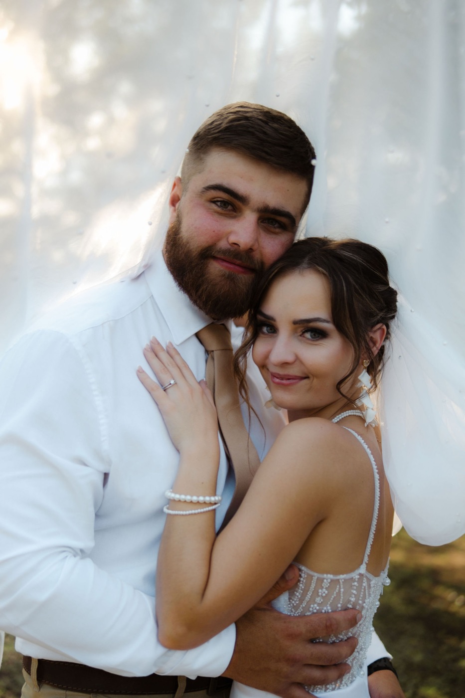 Struwig celebration: couple embracing